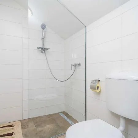 5* Beachfront Olive Mill Putniković