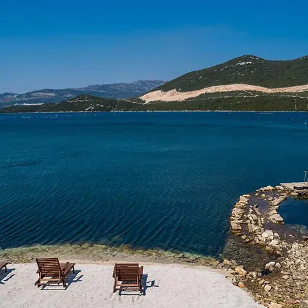 5* Beachfront Olive Mill Vila Putnikovic