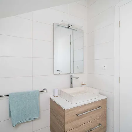 5* Beachfront Olive Mill * Putniković