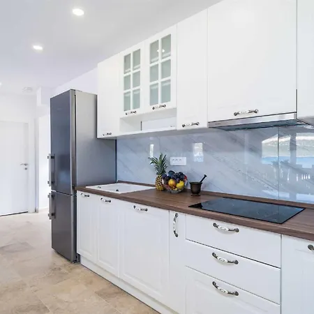 5* Beachfront Olive Mill * Putniković