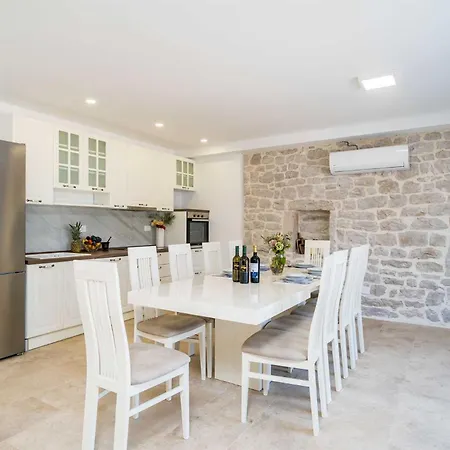 5* Beachfront Olive Mill * Putniković