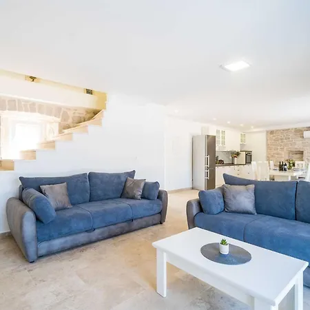 Villa 5* Beachfront Olive Mill