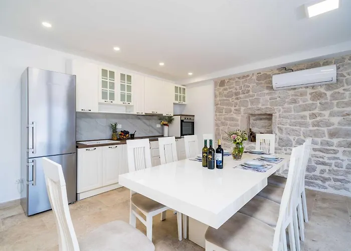 5* Beachfront Olive Mill Putnikovic